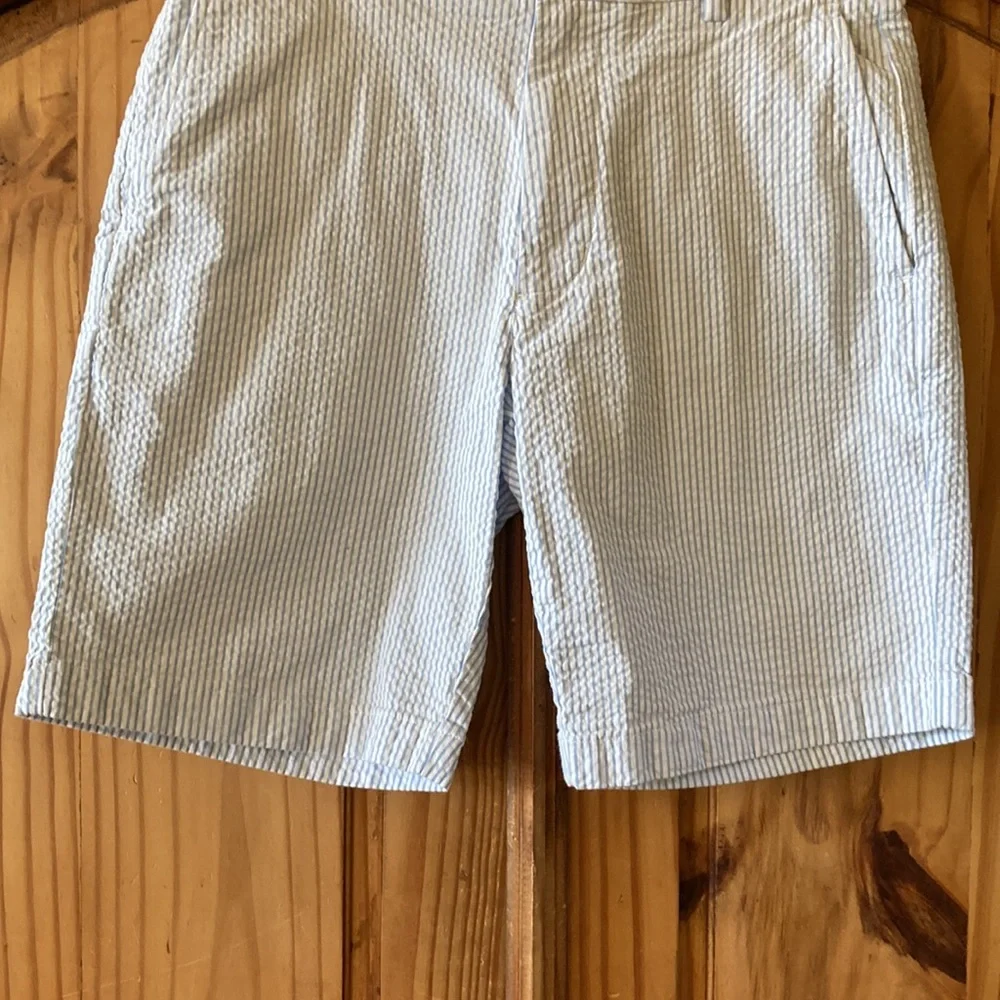 Vineyard Vines classic seersucker